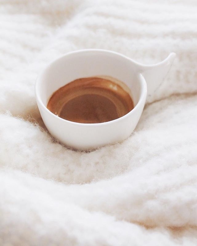 ph @valentina_arch_
Doppia dose di caffè per affrontare questa giornata ☕️ .
.
Buon lunedì 🌸💕